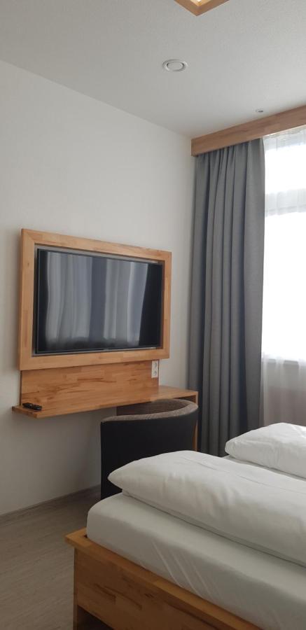Hotel Hb 32 Metzingen Metzingen  Zewnętrze zdjęcie