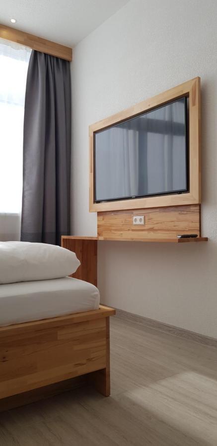 Hotel Hb 32 Metzingen Metzingen  Zewnętrze zdjęcie