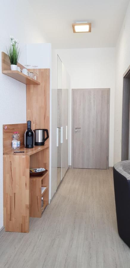 Hotel Hb 32 Metzingen Metzingen  Zewnętrze zdjęcie